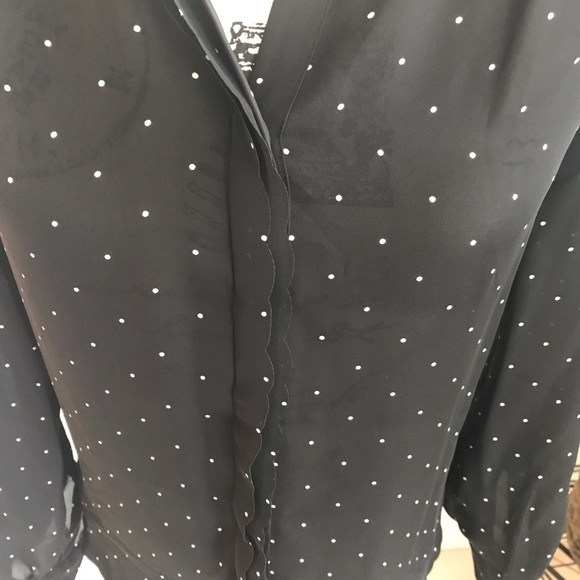 NWT Elle black pin dot scallop trim blouse, small - Picture 3 of 7